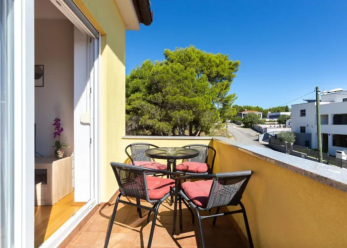 Tina - A5 Second Floor - Mpolo Medulin